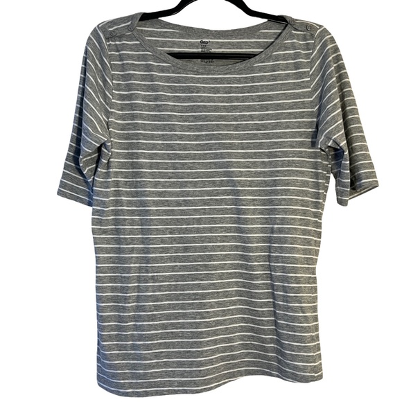GAP Tops - GAP T-shirt Grey White Striped Short Sleeve Women’s